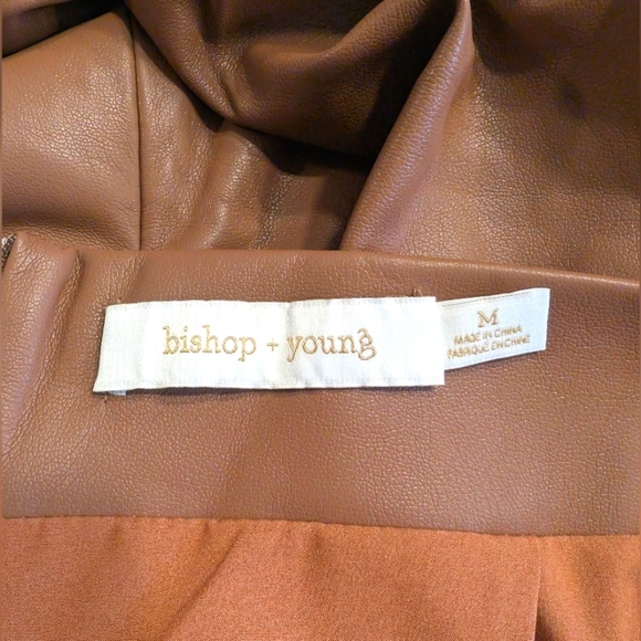 Brown Vegan Leather Ruched Mini Skirt Size Medium - Picture 6 of 8